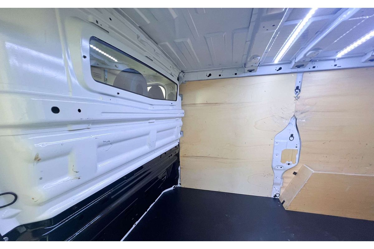 2022 Renault Trafic Pro 85kW X82 SWB