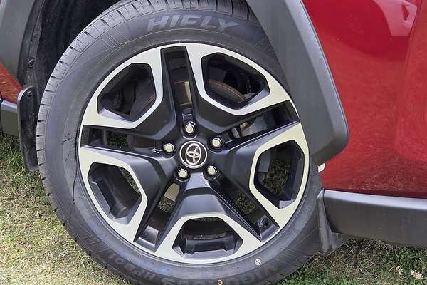 2019 Toyota RAV4 Edge AXAA54R