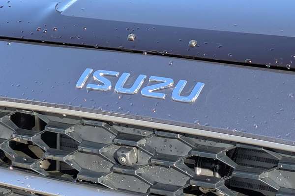 2025 Isuzu MU-X LS-T