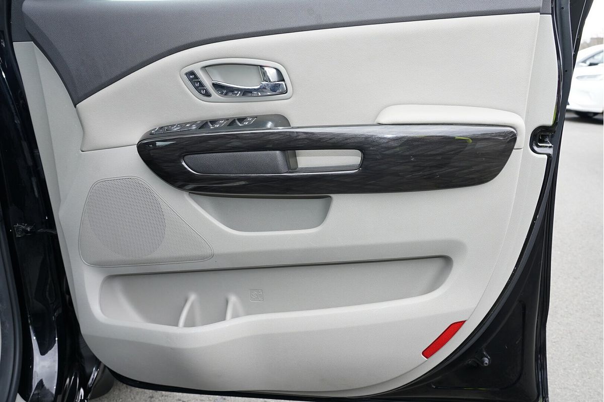 2017 Kia Carnival Platinum YP