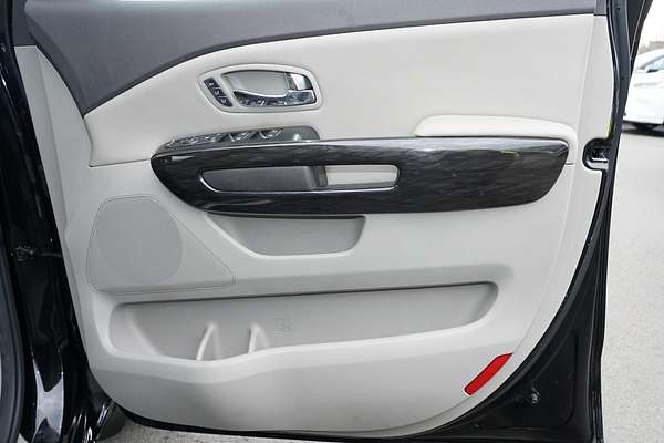 2017 Kia Carnival Platinum YP