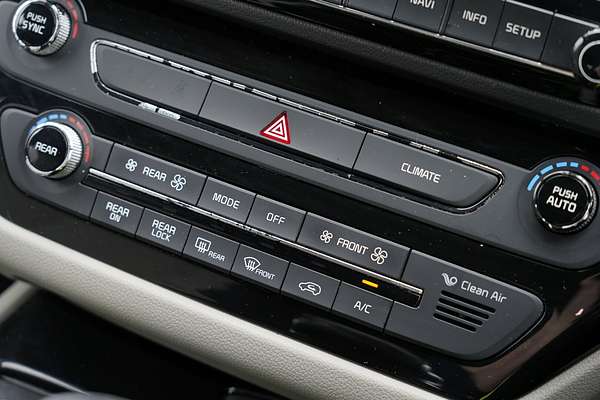 2017 Kia Carnival Platinum YP