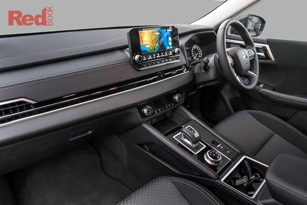 2025 Mitsubishi Outlander LS ZM