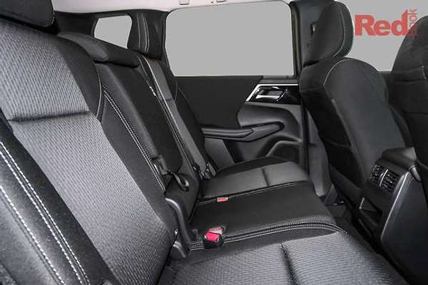2025 Mitsubishi Outlander LS ZM