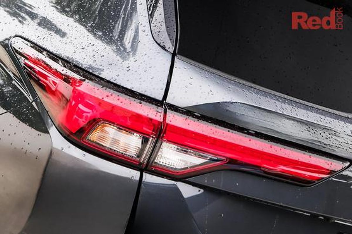 2025 Mitsubishi Outlander LS ZM