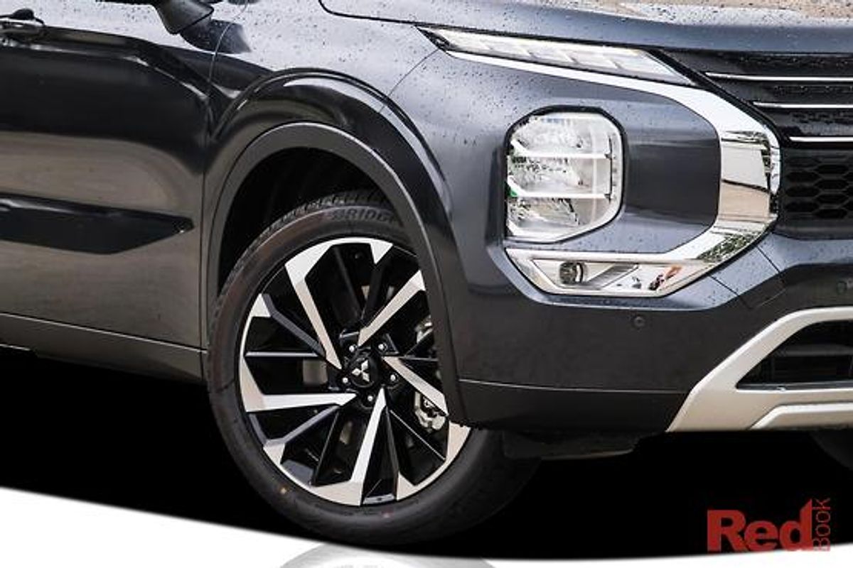 2025 Mitsubishi Outlander LS ZM