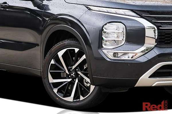 2025 Mitsubishi Outlander LS ZM