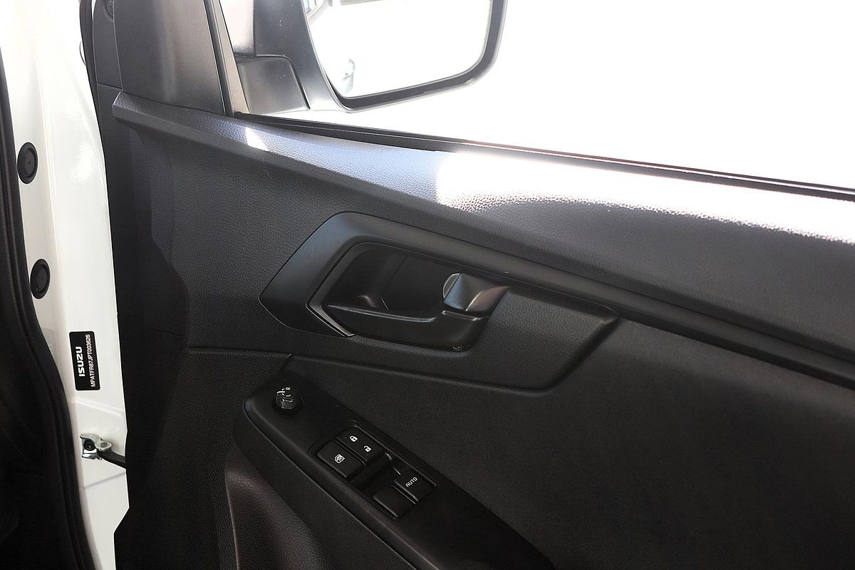 2023 Isuzu D-MAX SX High Ride Rear Wheel Drive