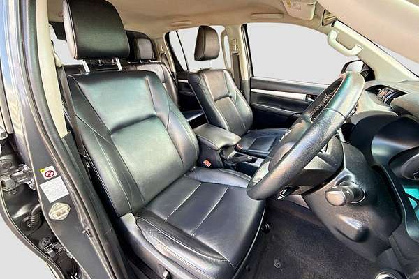 2019 Toyota Hilux SR5 GUN126R 4X4