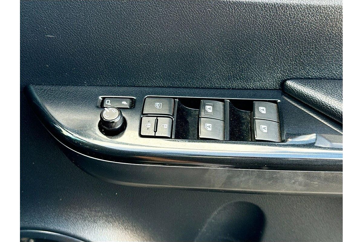 2019 Toyota Hilux SR5 GUN126R 4X4