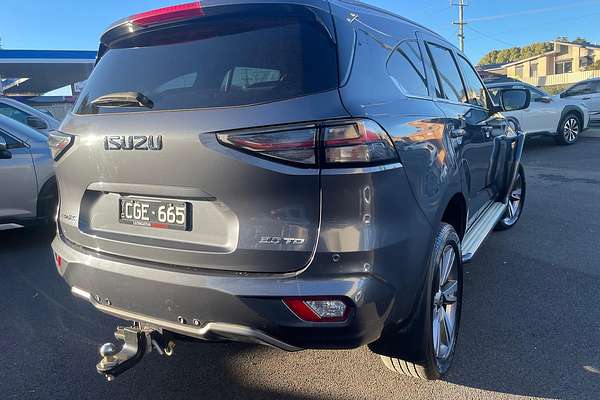 2023 Isuzu MU-X LS-T