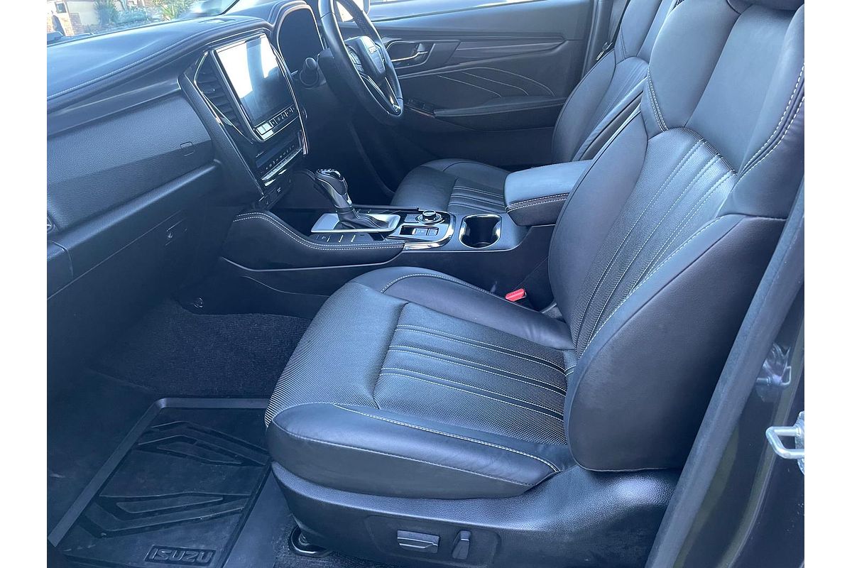 2023 Isuzu MU-X LS-T