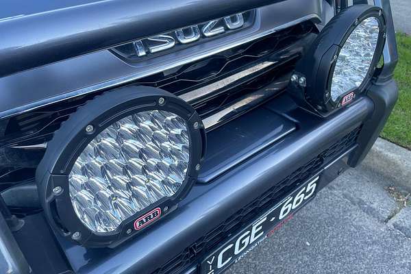 2023 Isuzu MU-X LS-T