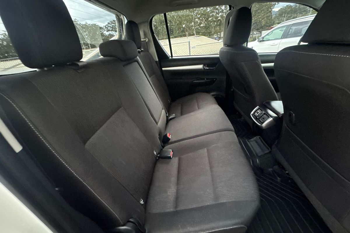 2023 Toyota Hilux SR5 GUN126R 4X4