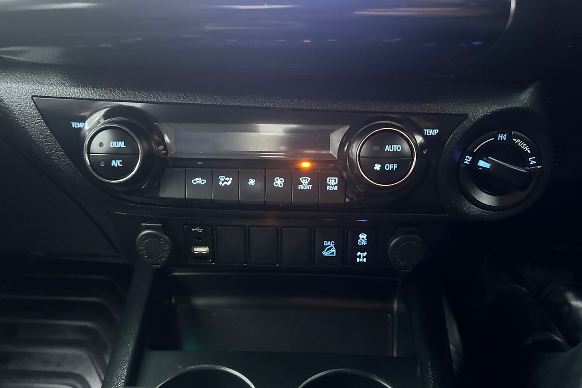 2023 Toyota Hilux SR5 GUN126R 4X4