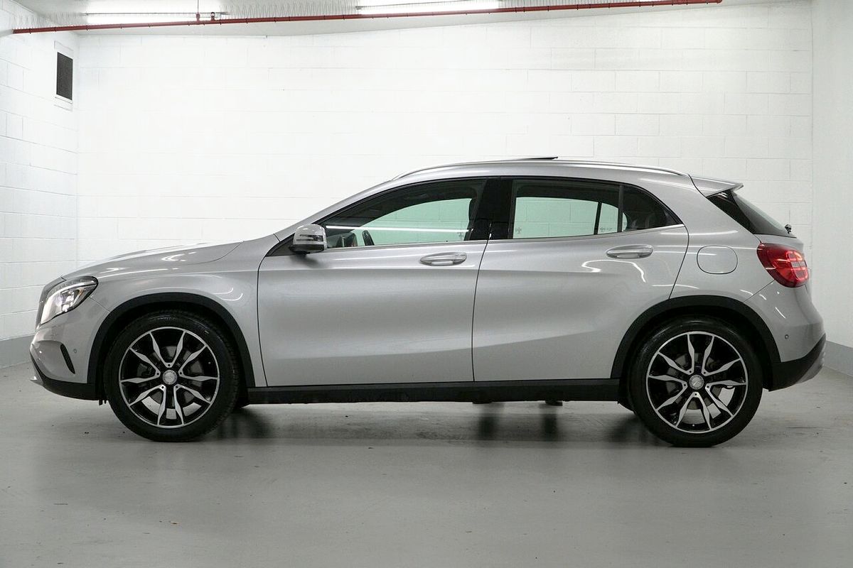 2015 Mercedes-Benz GLA-Class GLA250 X156