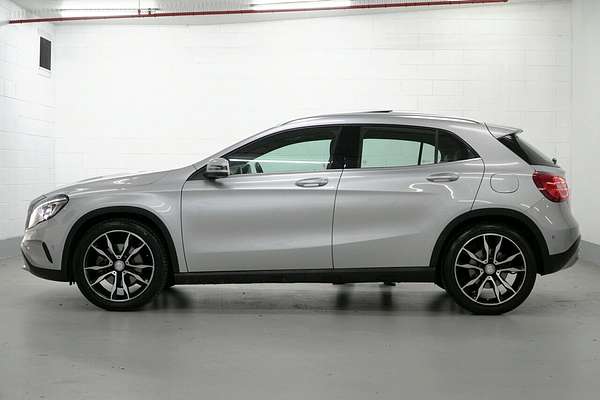 2015 Mercedes-Benz GLA-Class GLA250 X156