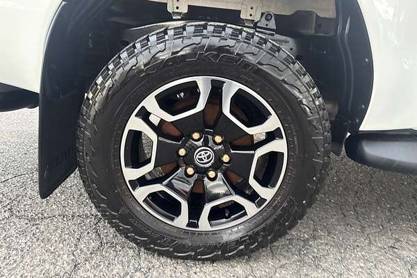 2023 Toyota Hilux SR5 GUN126R 4X4