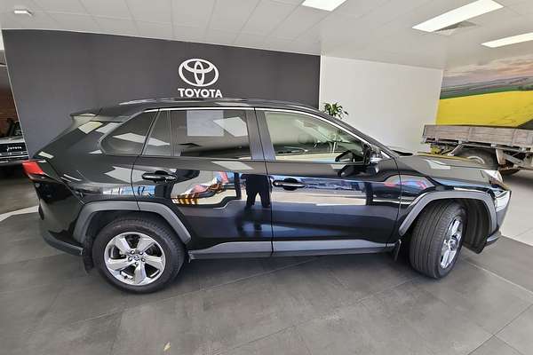 2019 Toyota RAV4 GXL MXAA52R