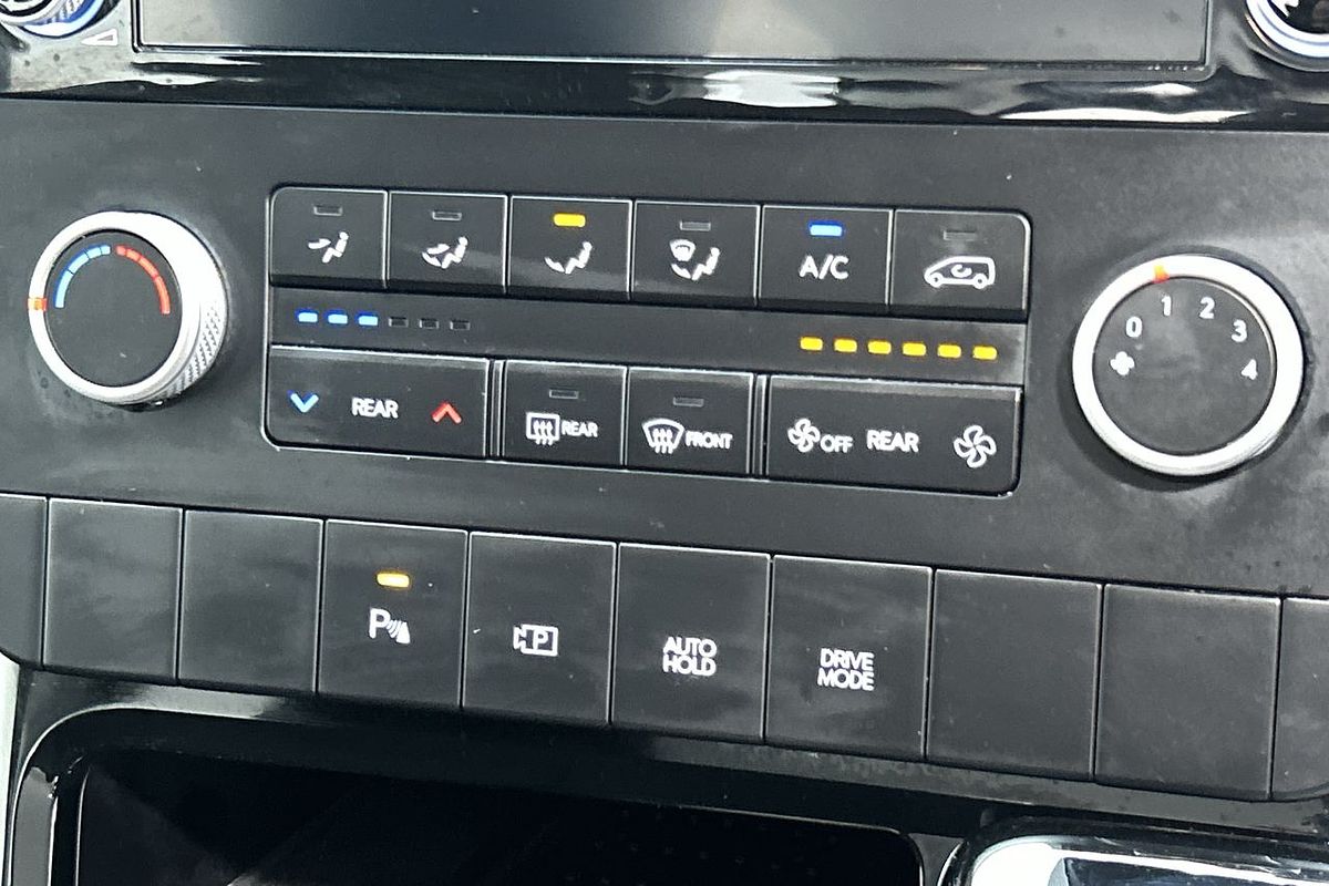 2022 Hyundai STARIA US4.V1
