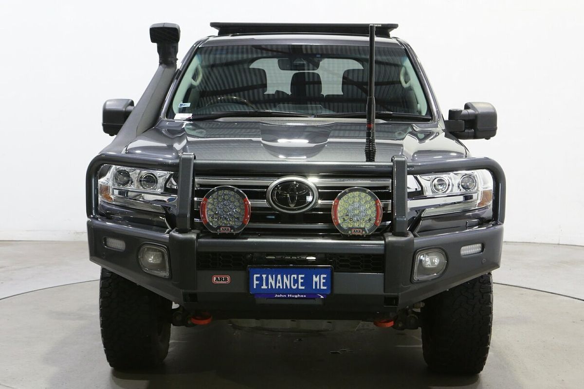 2020 Toyota Landcruiser Sahara VDJ200R