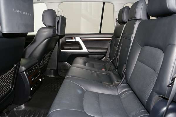 2020 Toyota Landcruiser Sahara VDJ200R