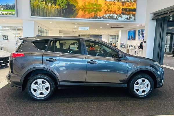 2018 Toyota RAV4 GX ZSA42R