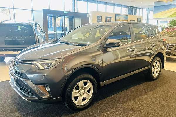 2018 Toyota RAV4 GX ZSA42R
