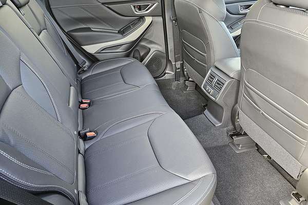 2025 Subaru Forester 2.5i-S S5
