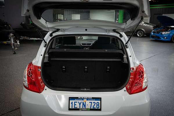 2015 Suzuki Swift GL Navigator FZ