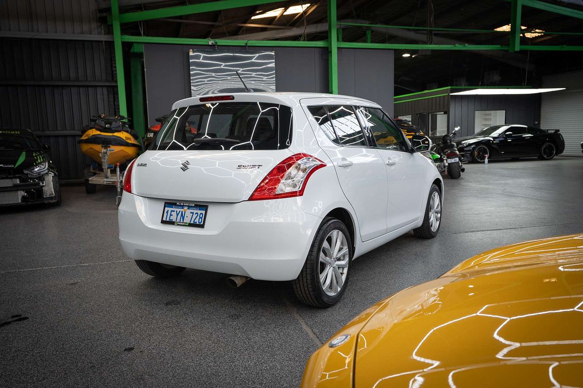 2015 Suzuki Swift GL Navigator FZ