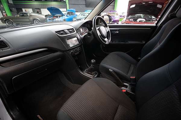 2015 Suzuki Swift GL Navigator FZ