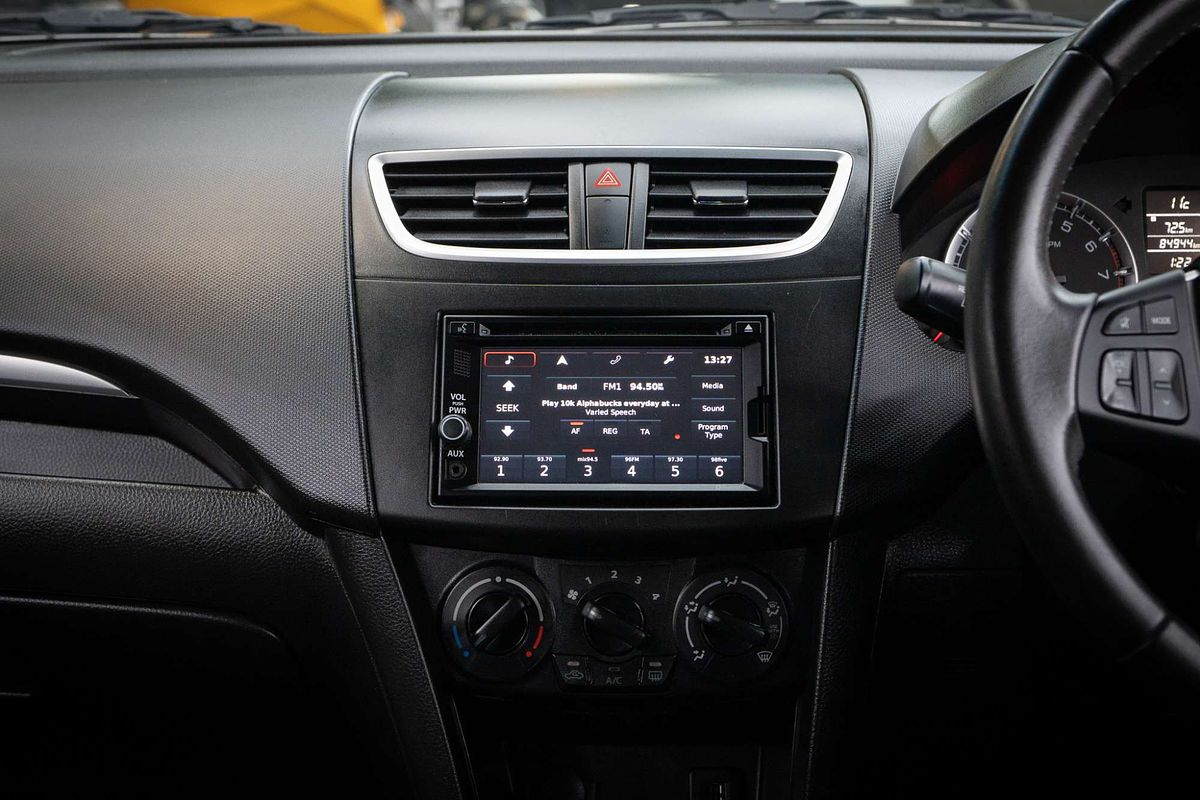 2015 Suzuki Swift GL Navigator FZ