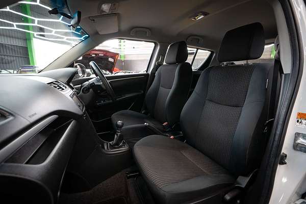 2015 Suzuki Swift GL Navigator FZ