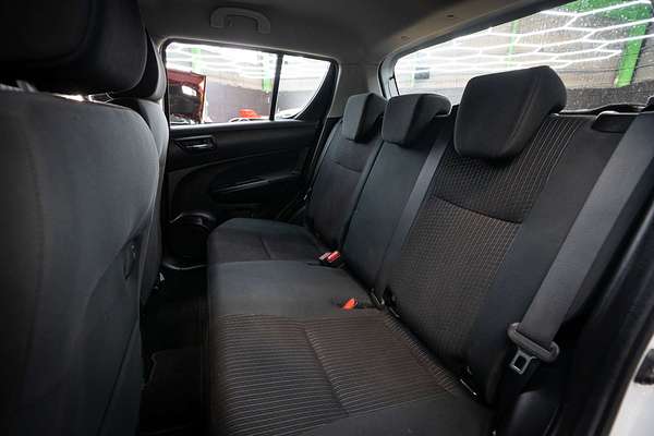 2015 Suzuki Swift GL Navigator FZ