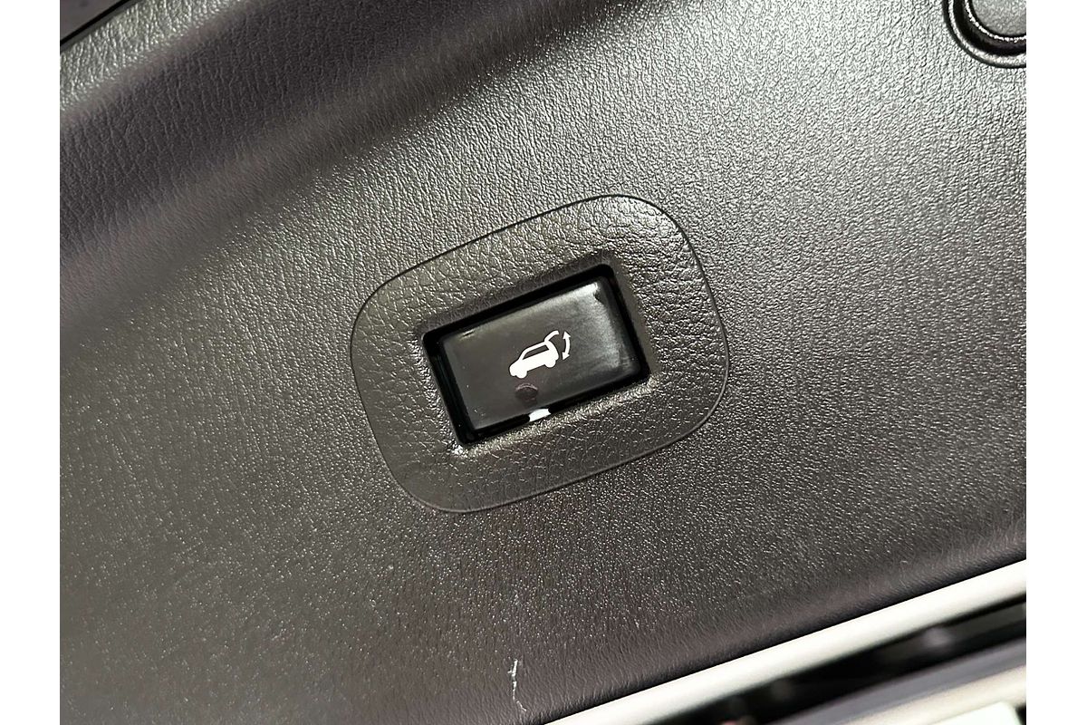 2022 Nissan Patrol Ti-L Y62