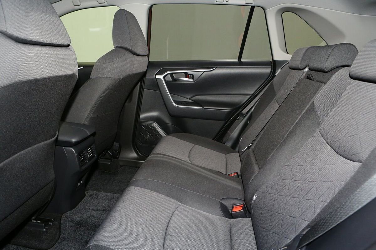 2022 Toyota RAV4 GXL MXAA52R