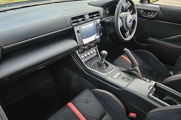 2024 Subaru BRZ S ZD8