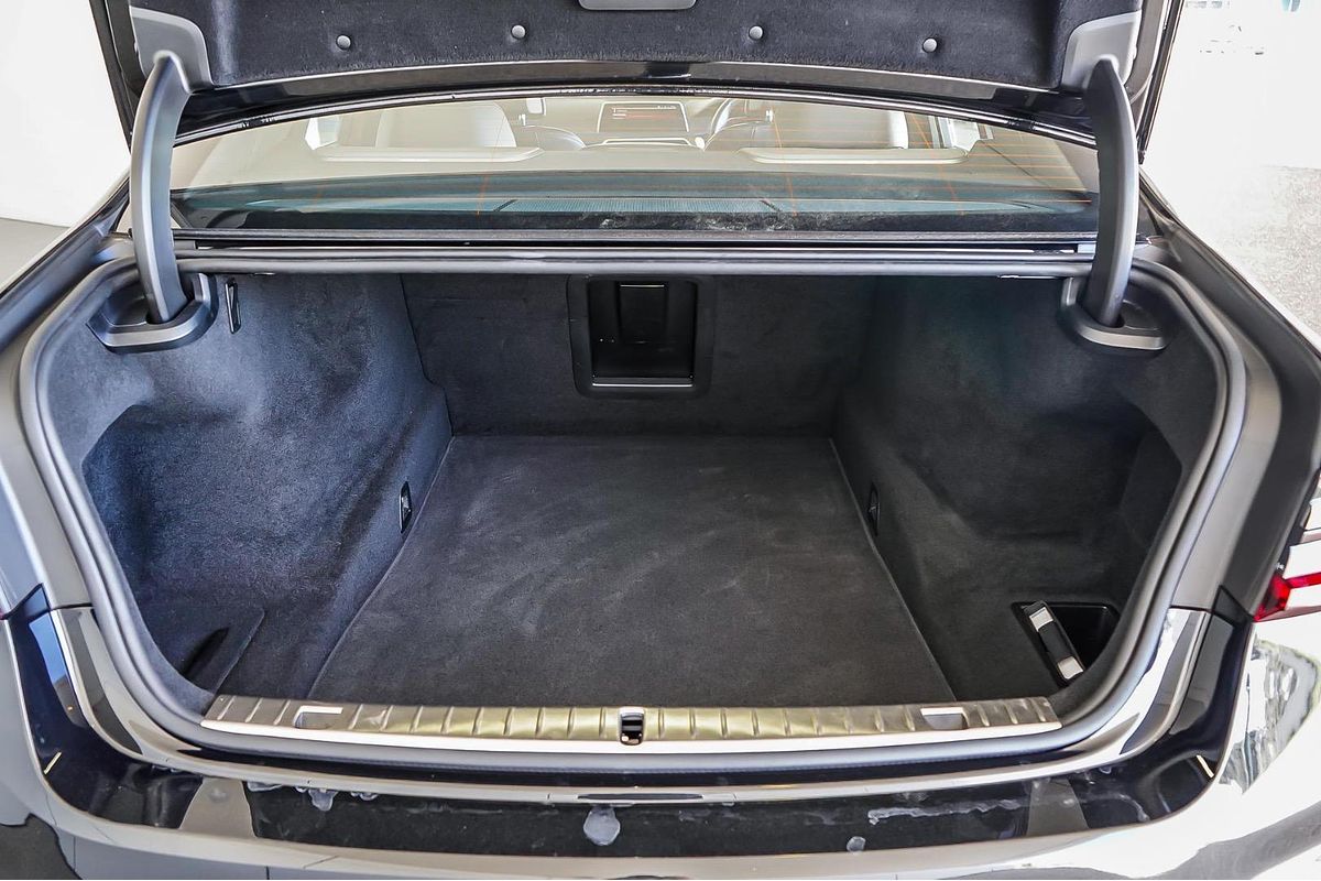2021 BMW 7 Series 750i xDrive G11 LCI