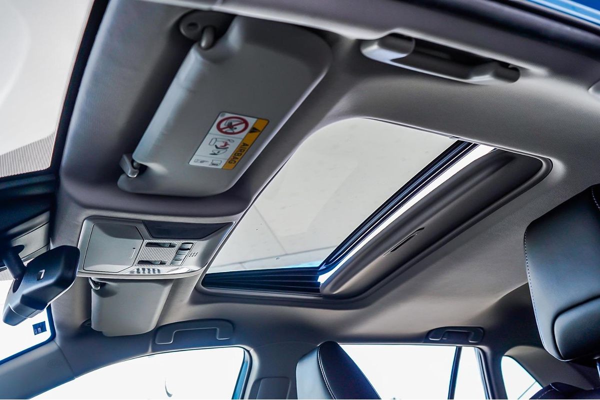 2019 Toyota RAV4 Cruiser MXAA52R