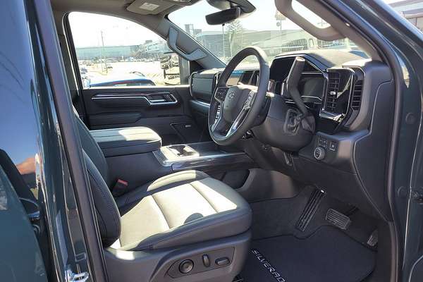 2025 Chevrolet Silverado HD LTZ Premium W/Tech Pack T1 4X4