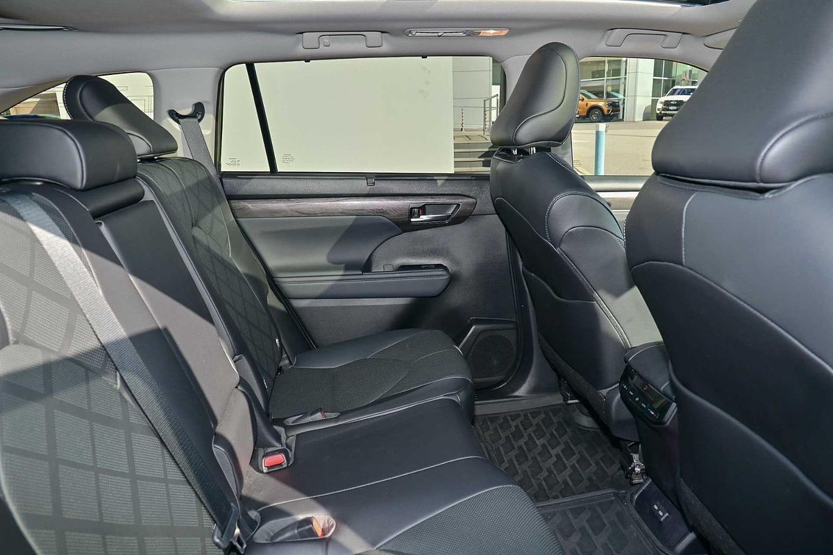 2023 Toyota Kluger Grande AXUH78R