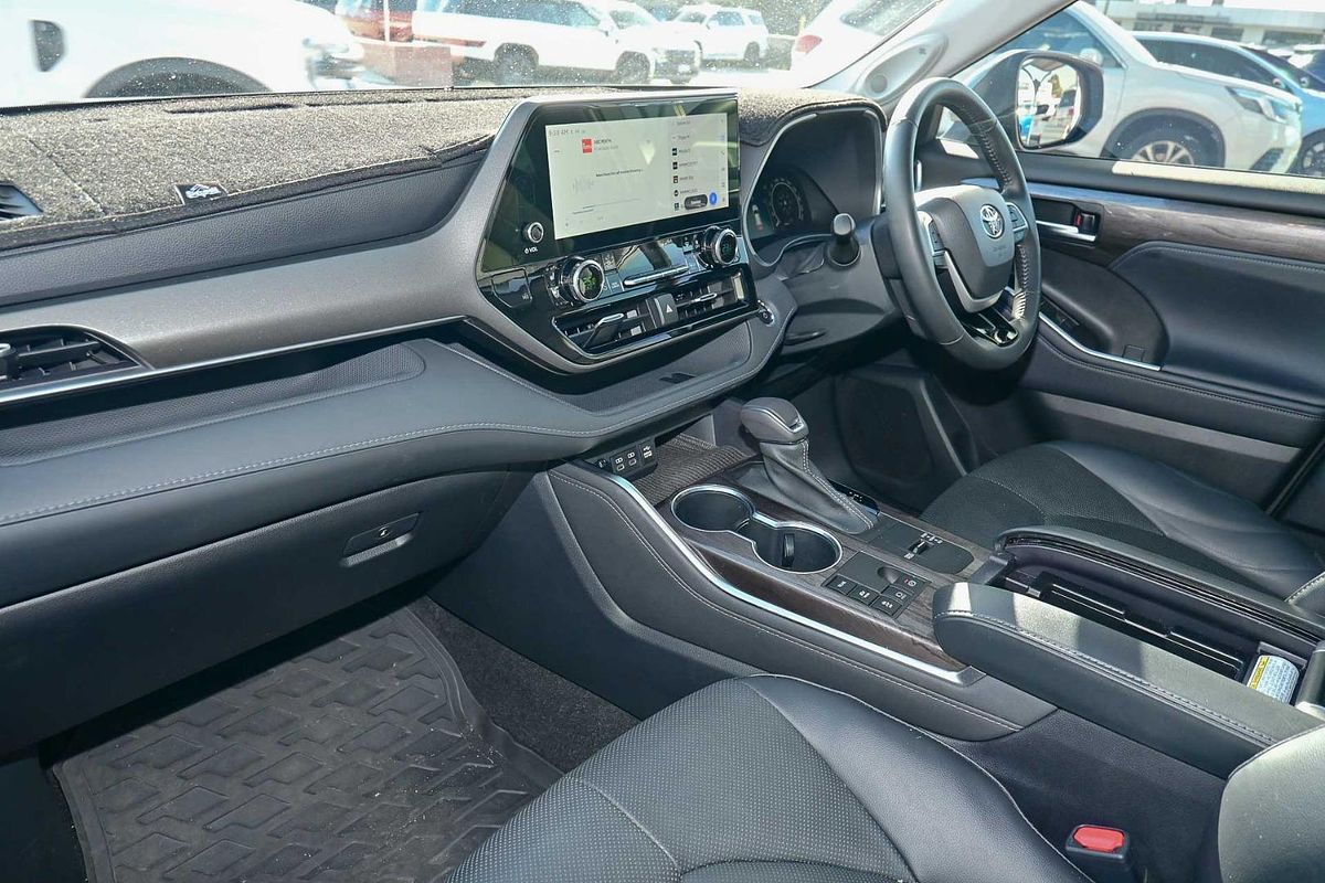 2023 Toyota Kluger Grande AXUH78R