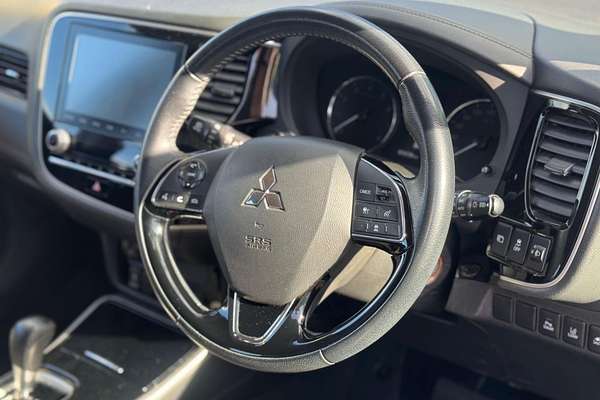 2020 Mitsubishi Outlander ES ZL