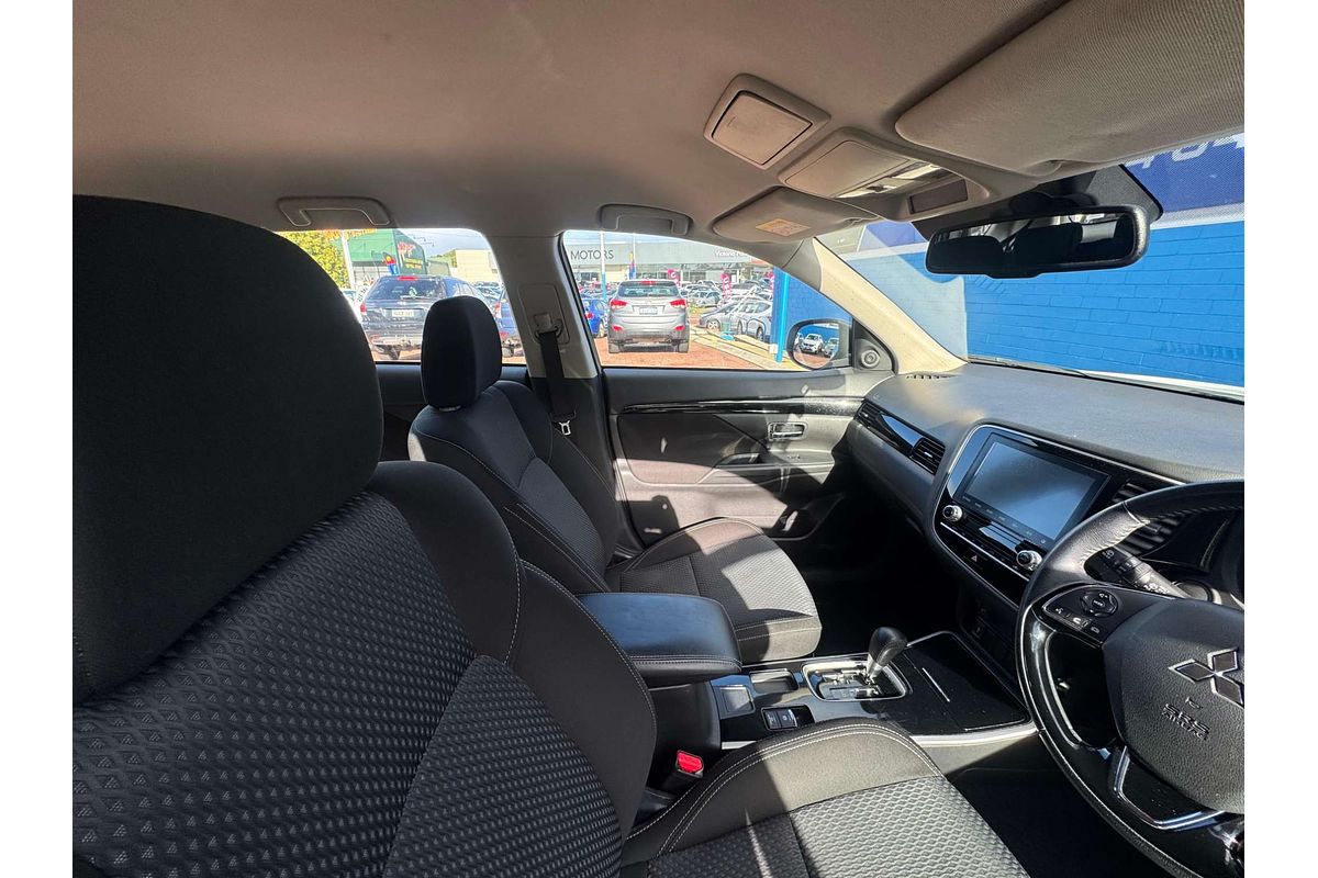 2020 Mitsubishi Outlander ES ZL