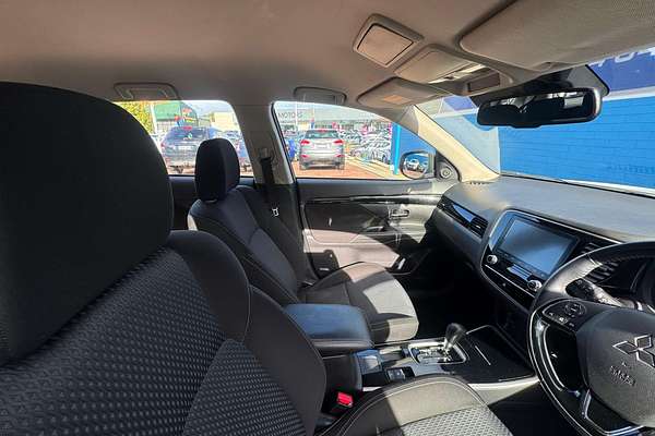 2020 Mitsubishi Outlander ES ZL
