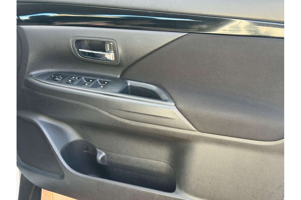 2020 Mitsubishi Outlander ES ZL