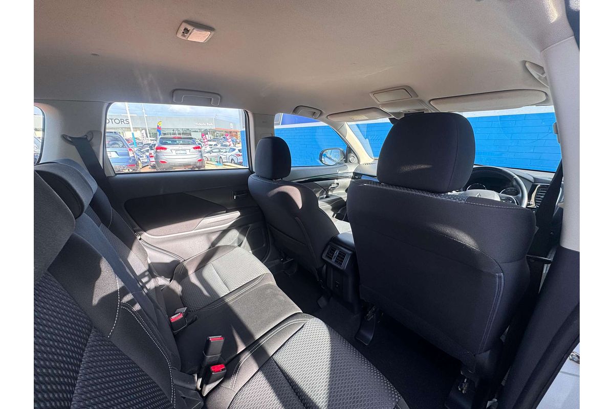 2020 Mitsubishi Outlander ES ZL