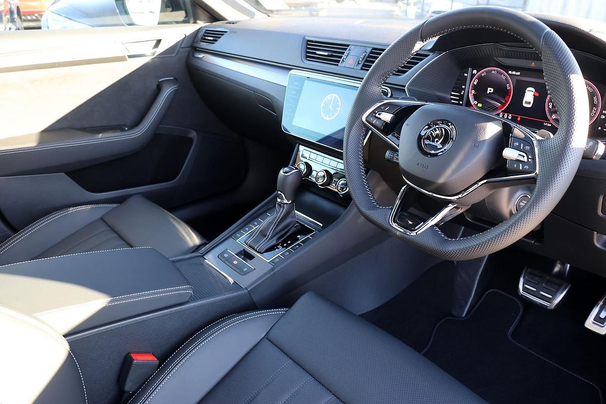 2024 SKODA Superb 206TSI SportLine NP