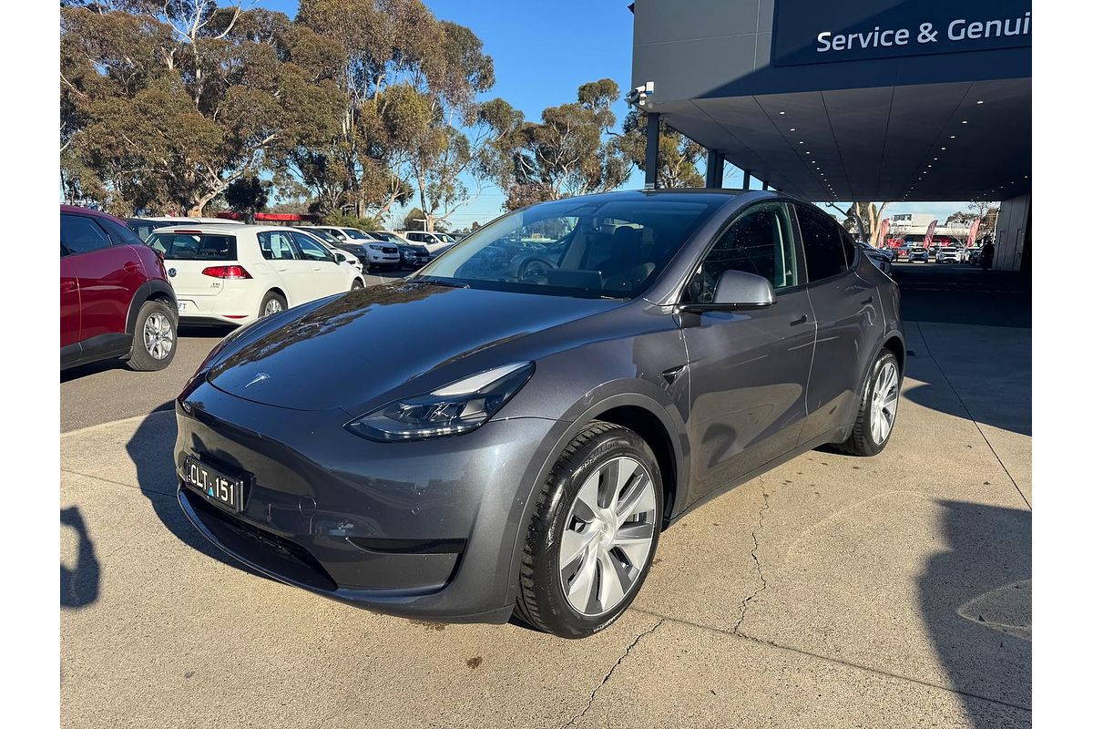2023 Tesla Model Y Rear-Wheel Drive